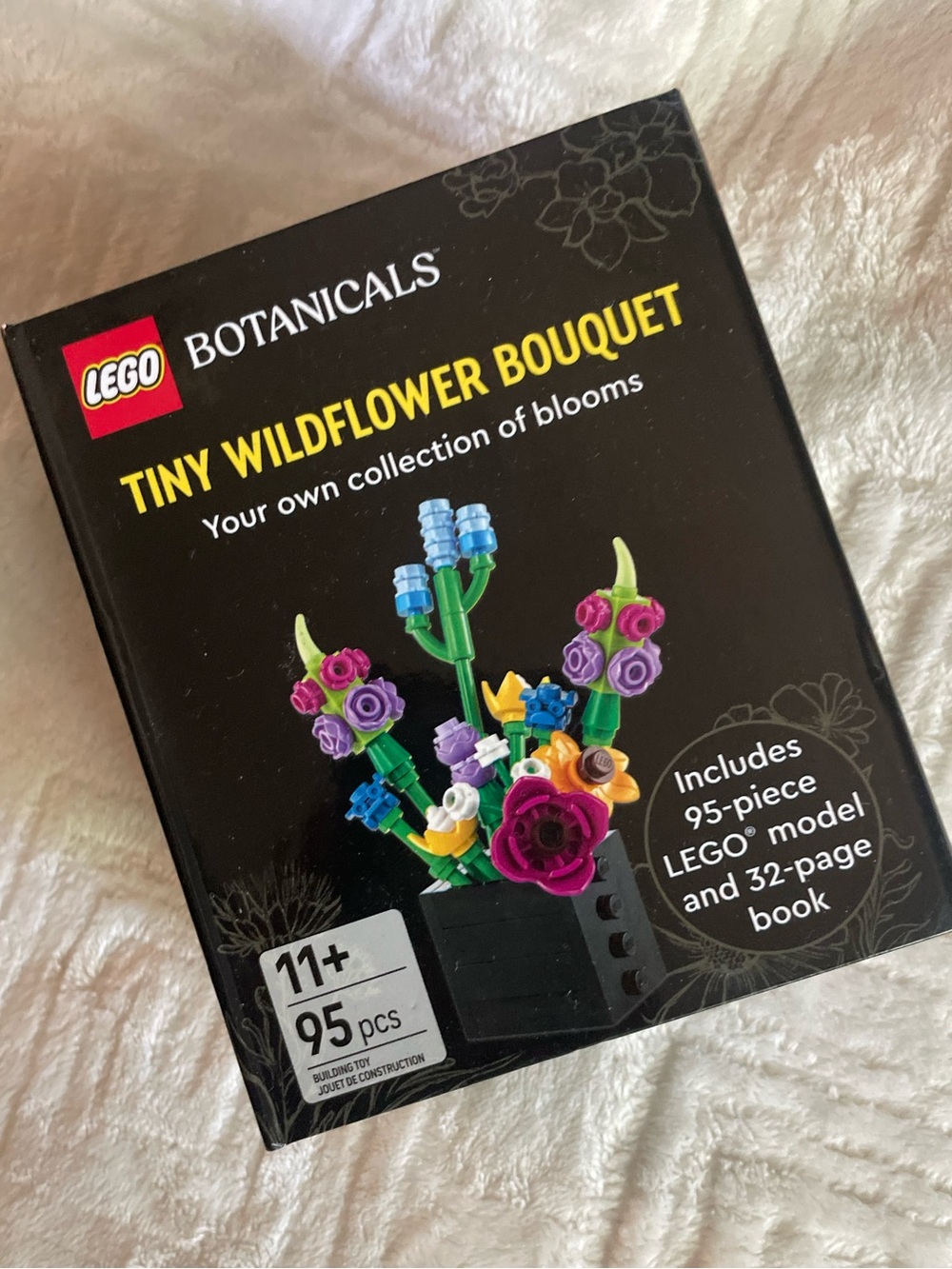 LEGO® Botanicals: Tiny Wildflower Bouquet